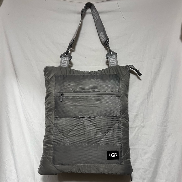 UGG Mischa Packable Outdoor Blanket - Picnic Festival Beach Camping Concert - Picture 2 of 10